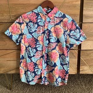 Vineyard Vines boys short sleeve button down shirt, size 16